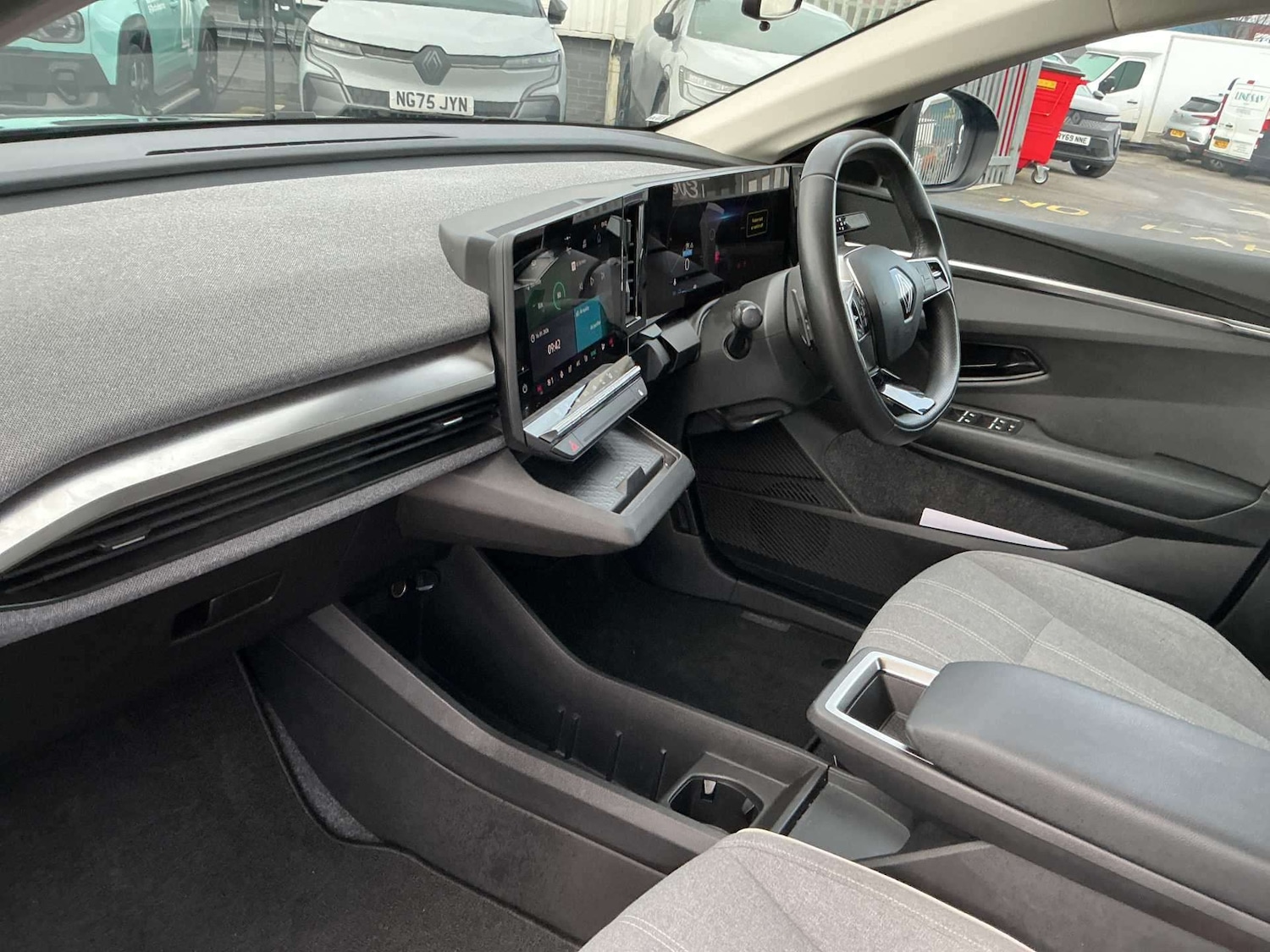 Used Renault Megane E Tech 2023 for sale - 77562614: Photo 7