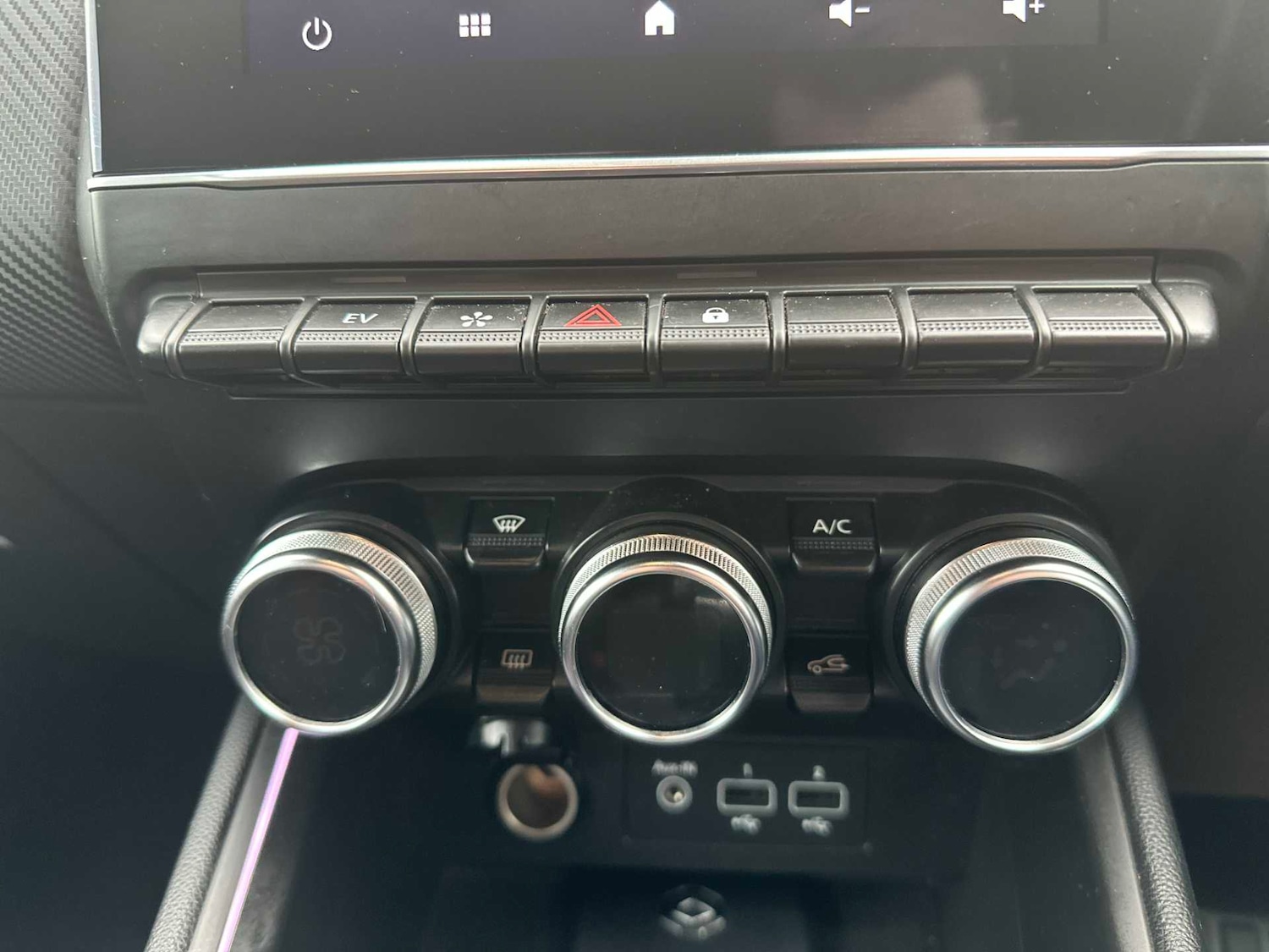 Used Renault Clio 2021 for sale - 76846049: Photo 11