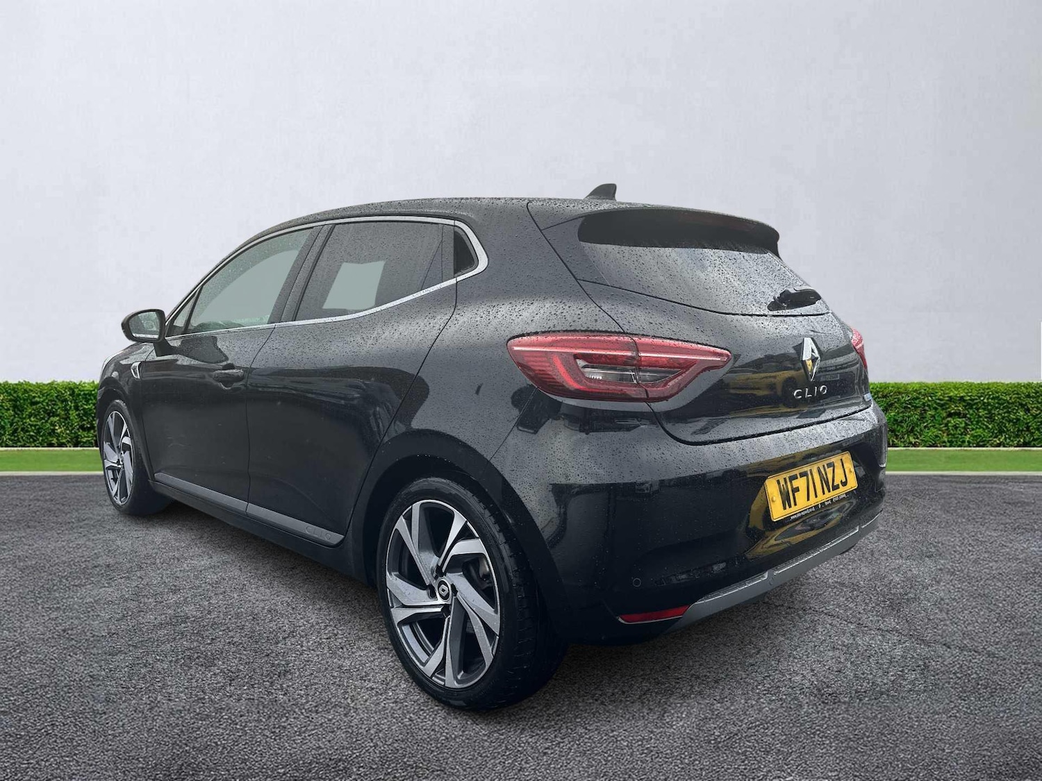Used Renault Clio 2021 for sale - 76846049: Photo 2