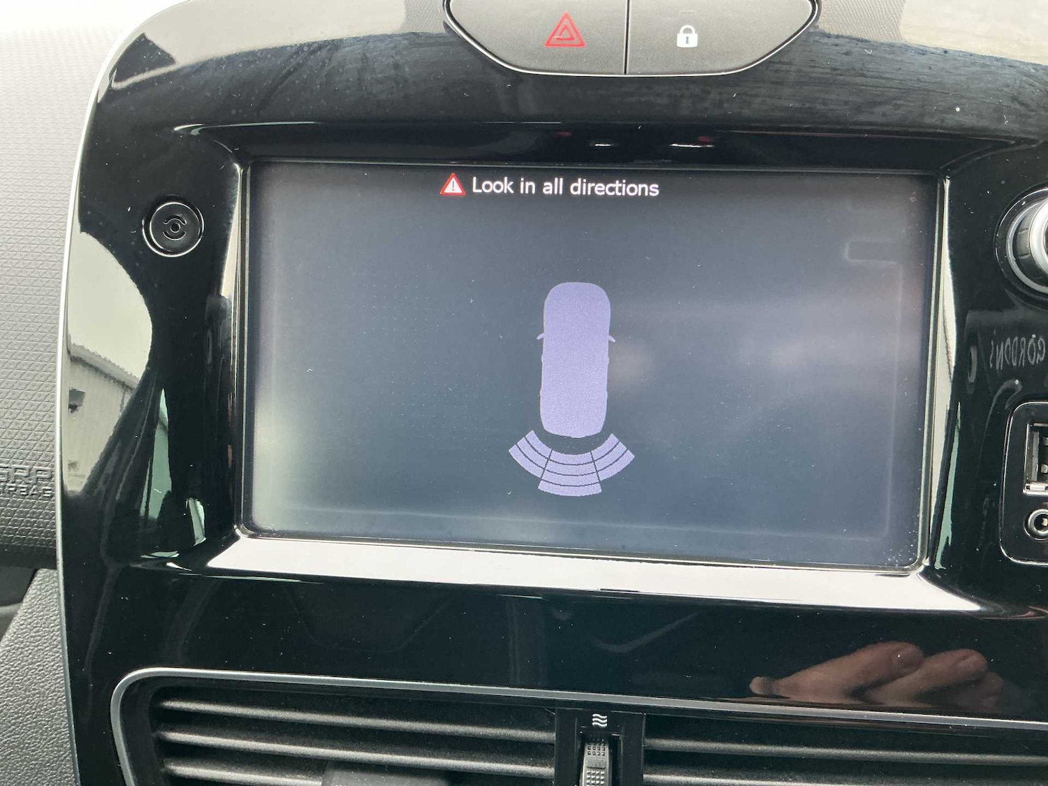 Used Renault Clio 2019 for sale - 78192809: Photo 21