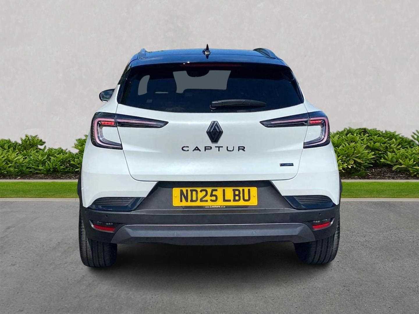 Used Renault Captur 2025 for sale - 76492429: Photo 4