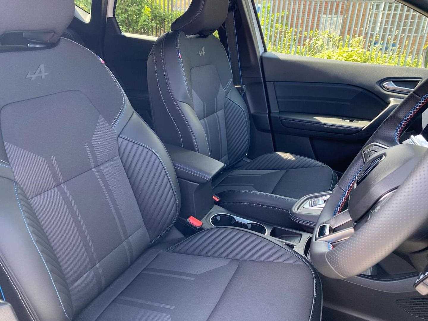 Used Renault Captur 2025 for sale - 76492429: Photo 40