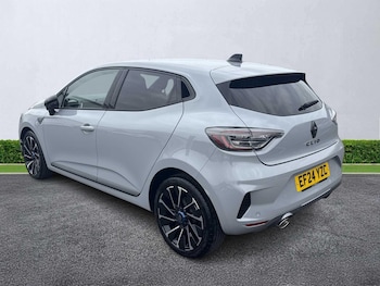 Used Renault Clio 2024 for sale - 76310140: Photo
