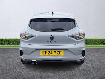 Used Renault Clio 2024 for sale - 76310140: Photo