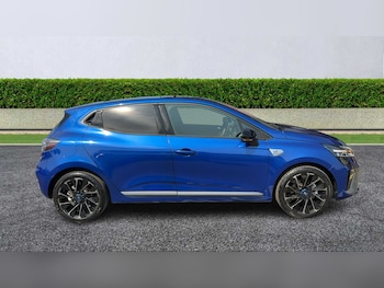 Used Renault Clio 2023 for sale - 75567412: Photo