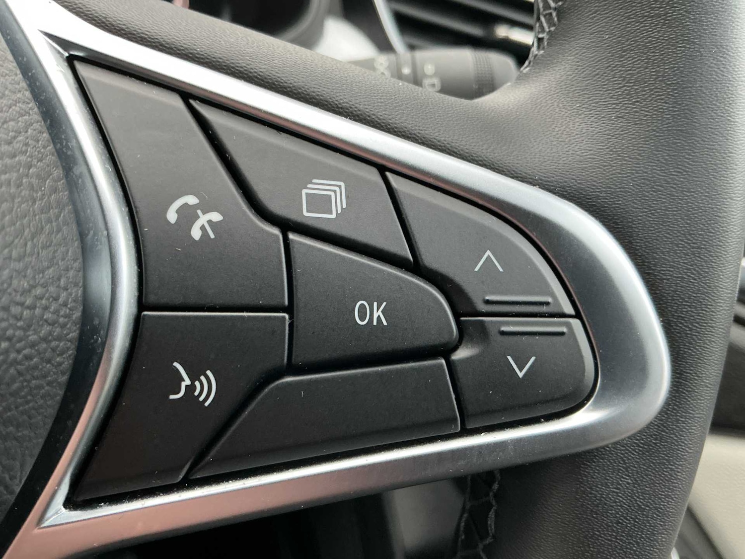 Used Renault Clio 2023 for sale - 77813363: Photo 23