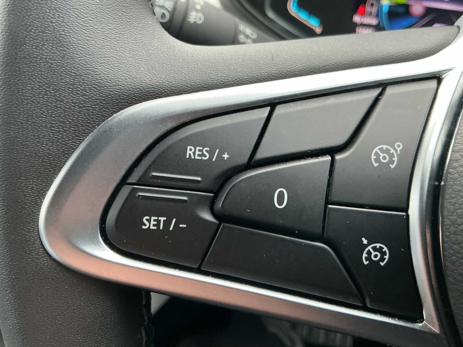 Used Renault Clio 2023 for sale - 77813363: Photo 24