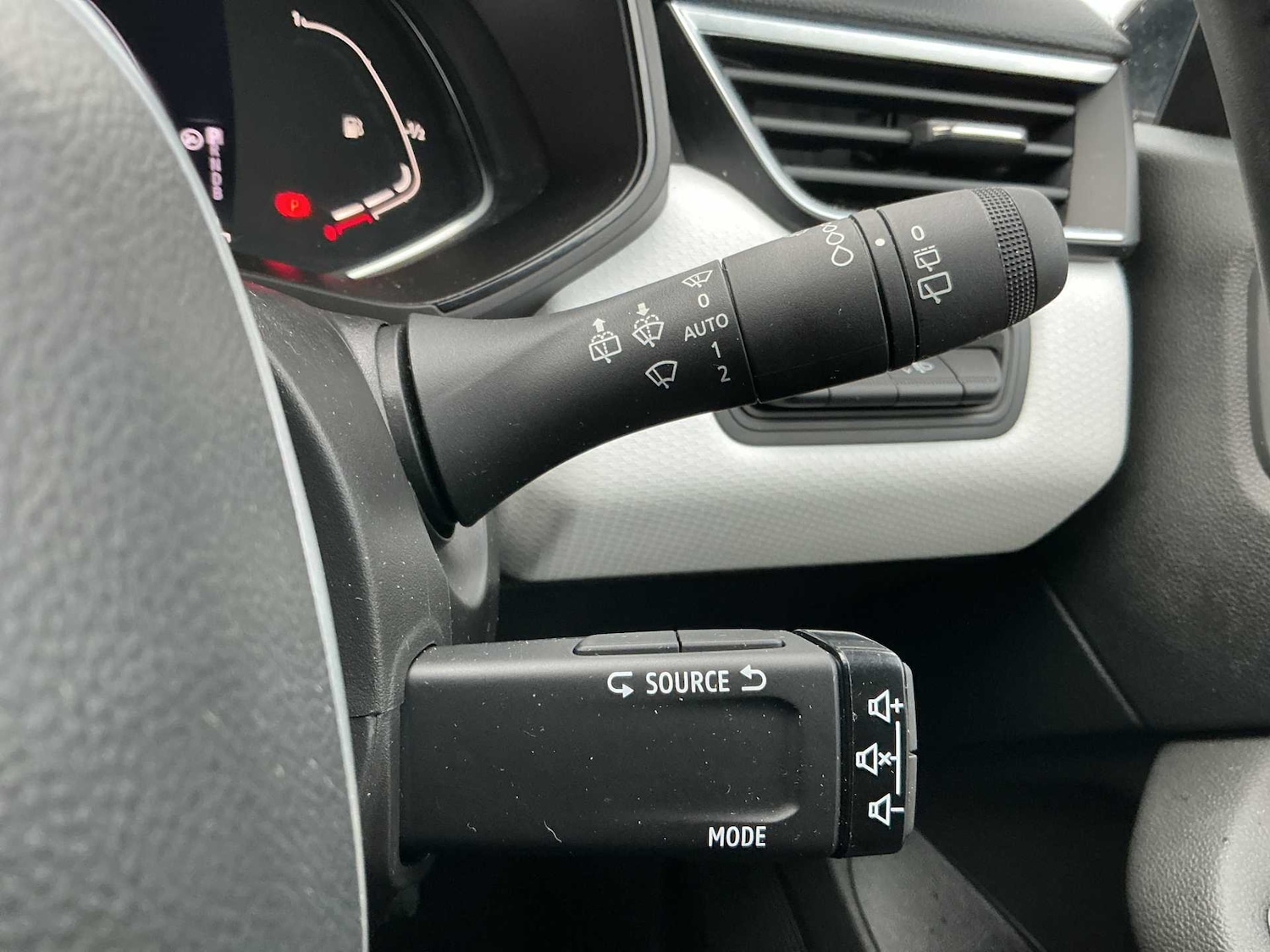 Used Renault Clio 2023 for sale - 77813363: Photo 26