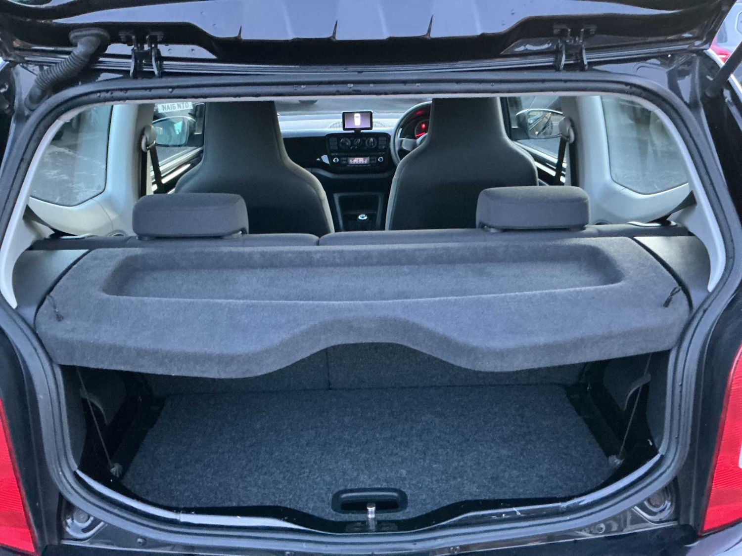 Used Volkswagen up! 2015 for sale - 76864012: Photo 16