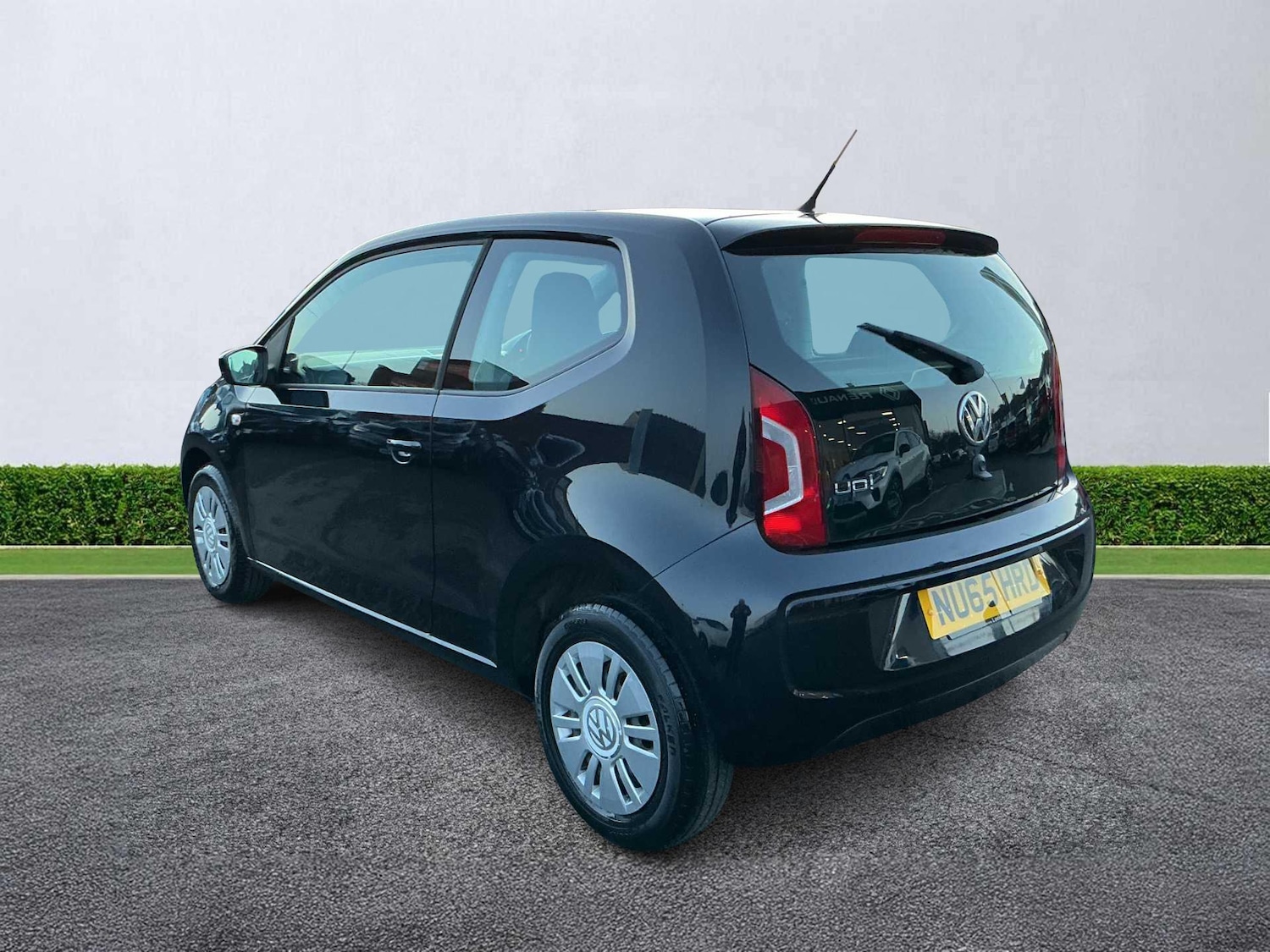Used Volkswagen up! 2015 for sale - 76864012: Photo 2
