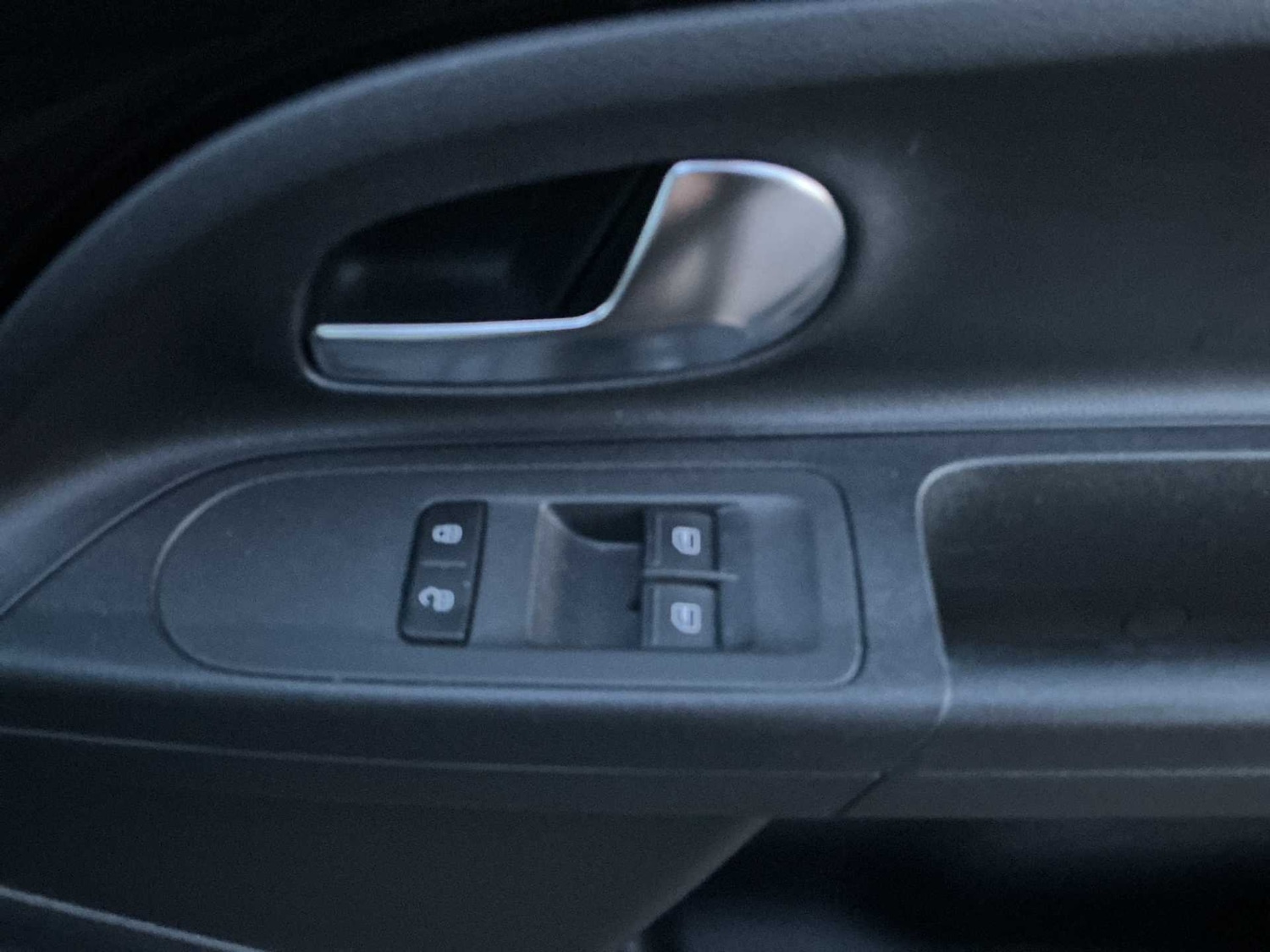 Used Volkswagen up! 2015 for sale - 76864012: Photo 20