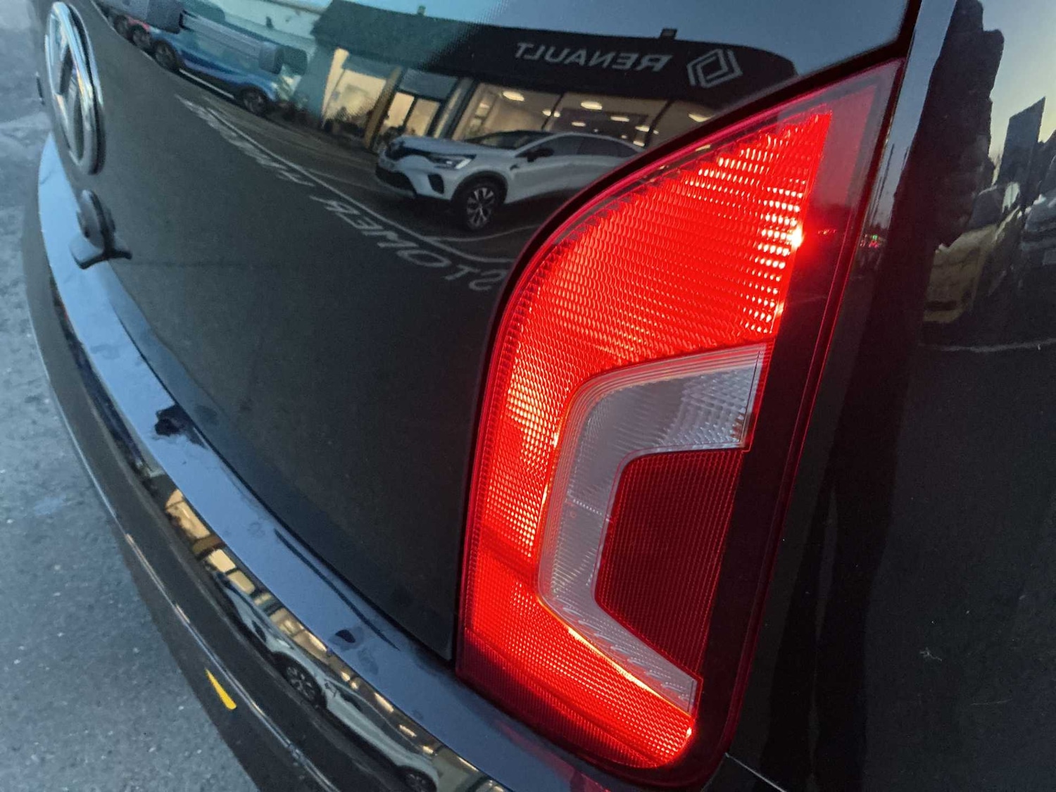 Used Volkswagen up! 2015 for sale - 76864012: Photo 28