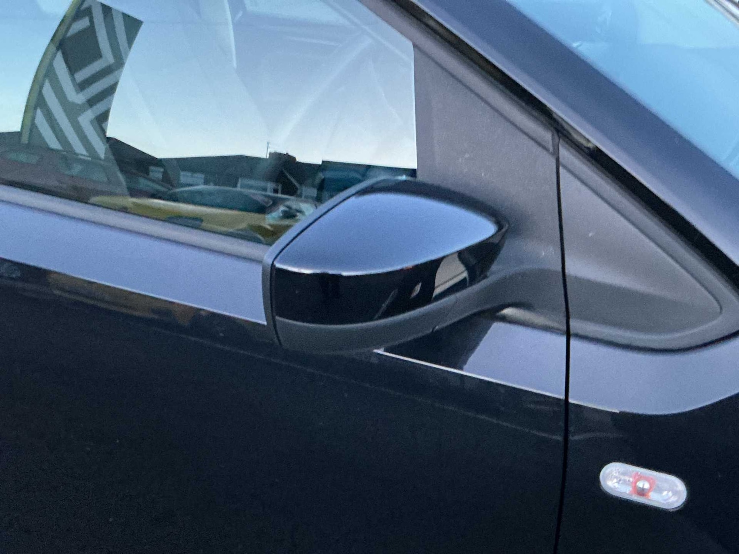 Used Volkswagen up! 2015 for sale - 76864012: Photo 30