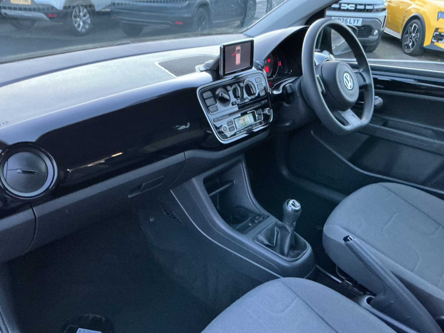 Used Volkswagen up! 2015 for sale - 76864012: Photo 7