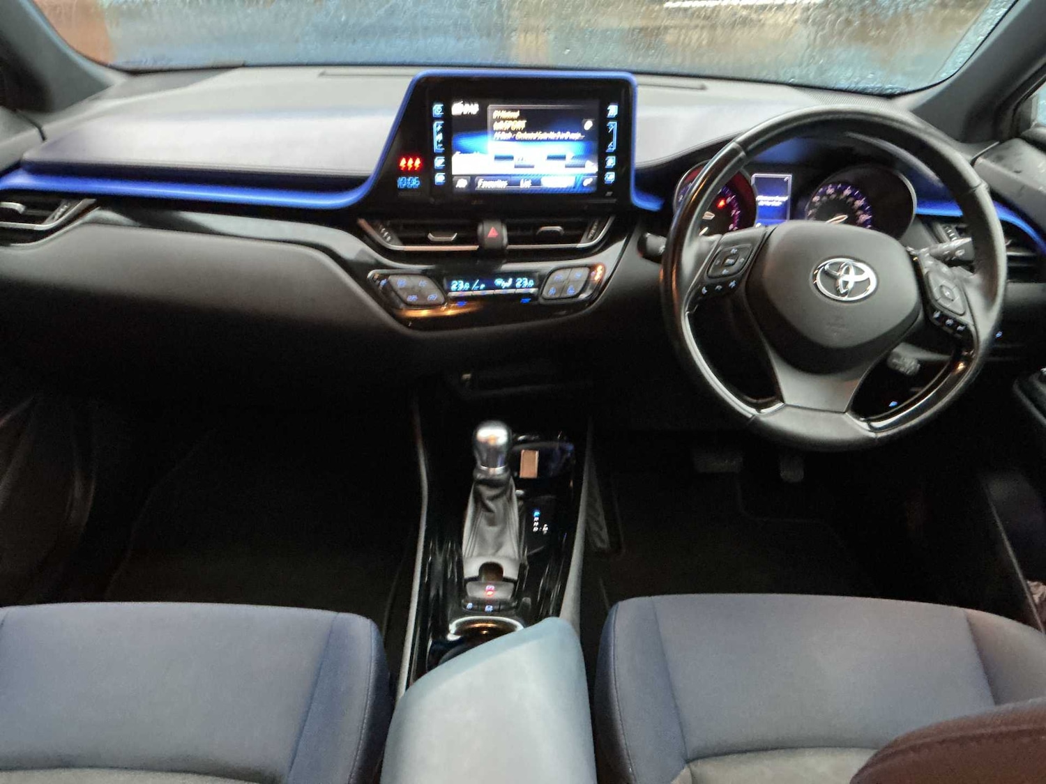 Used Toyota C-HR 2018 for sale - 77797006: Photo 8