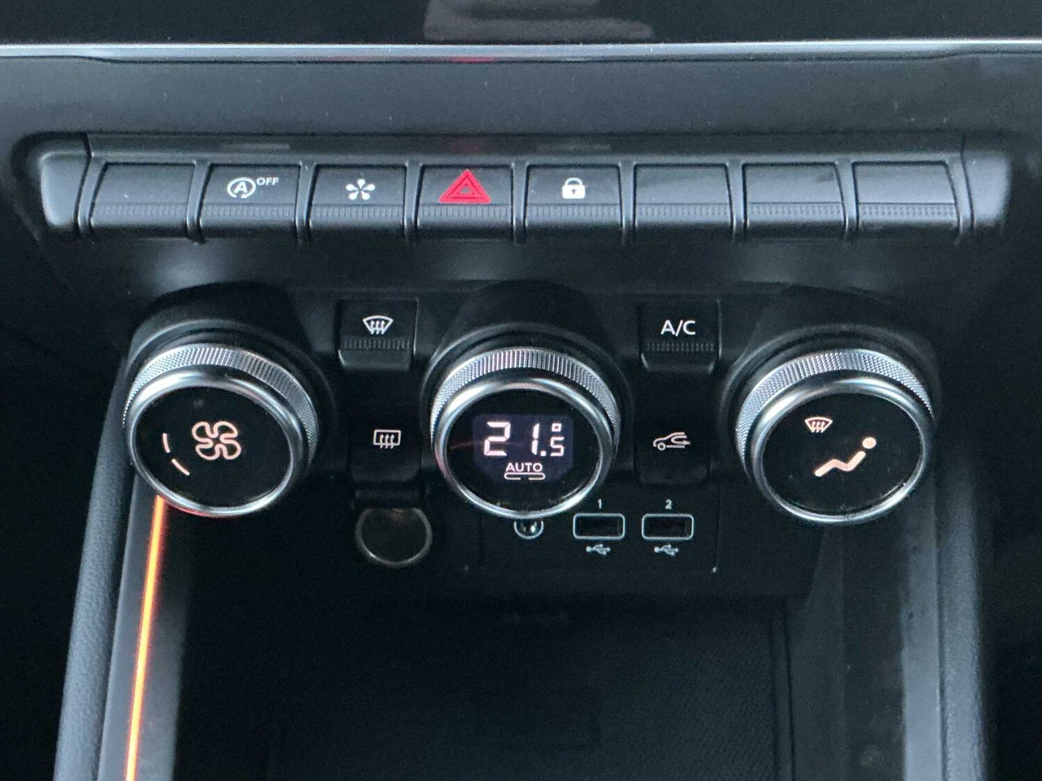 Used Renault Clio 2023 for sale - 76864061: Photo 11