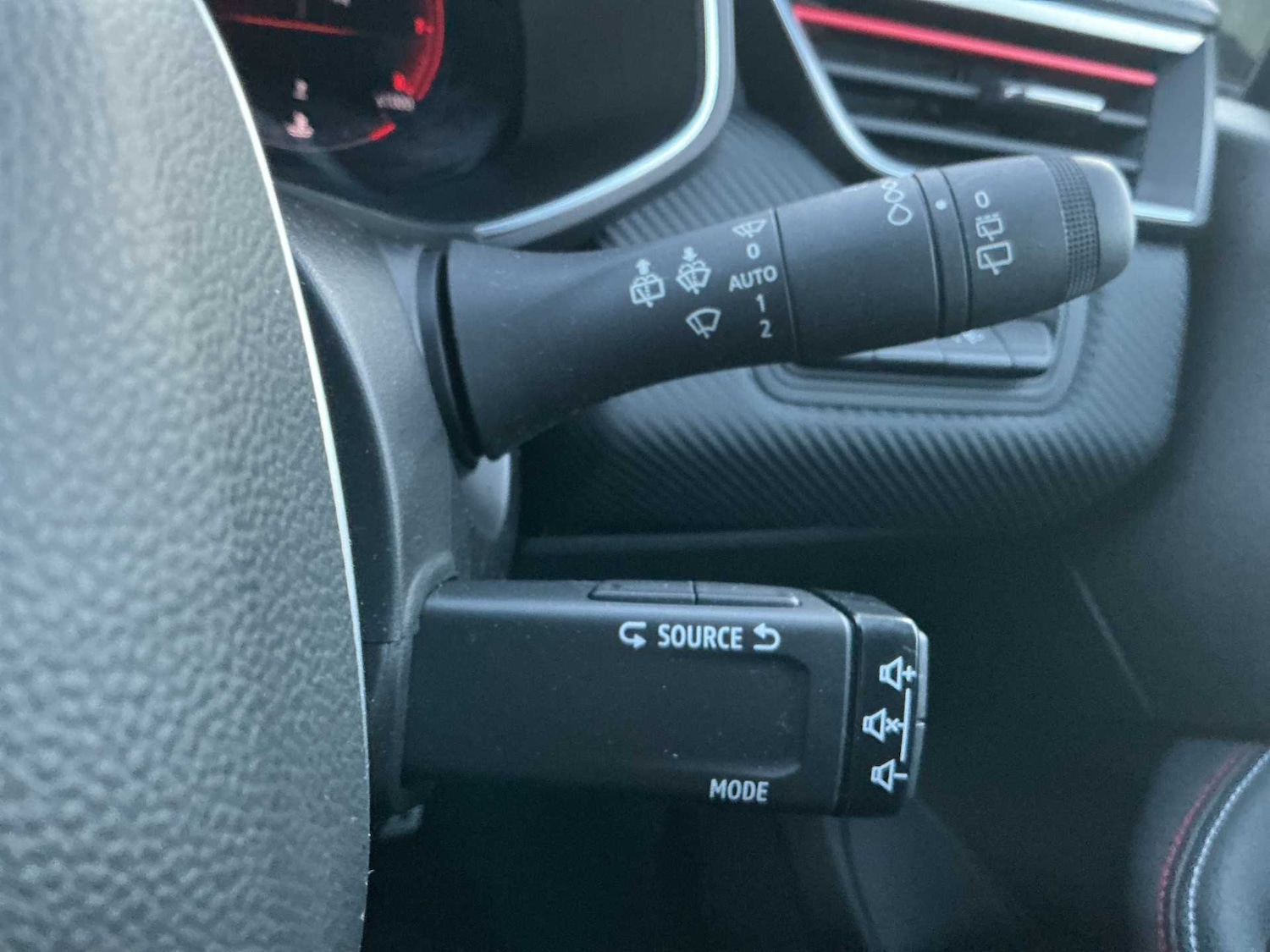 Used Renault Clio 2023 for sale - 76864061: Photo 26