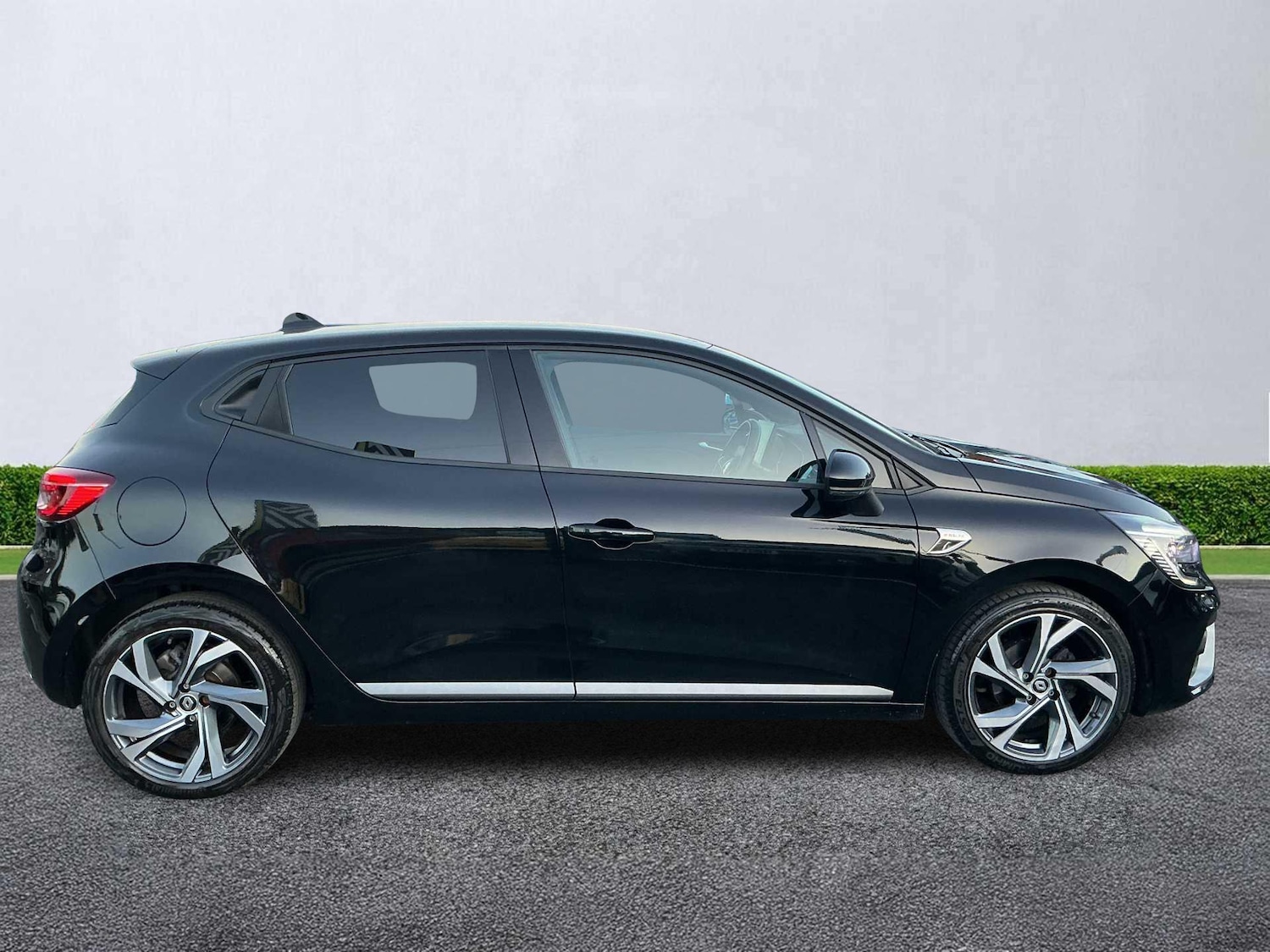 Used Renault Clio 2023 for sale - 76864061: Photo 3