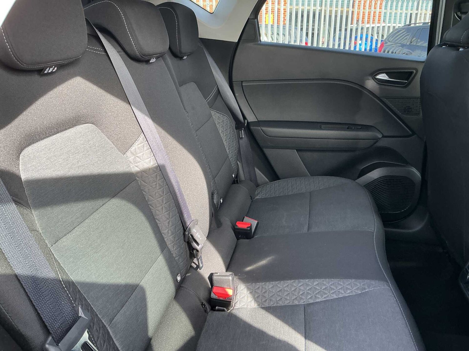 Used Renault Captur 2023 for sale - 78196015: Photo 15