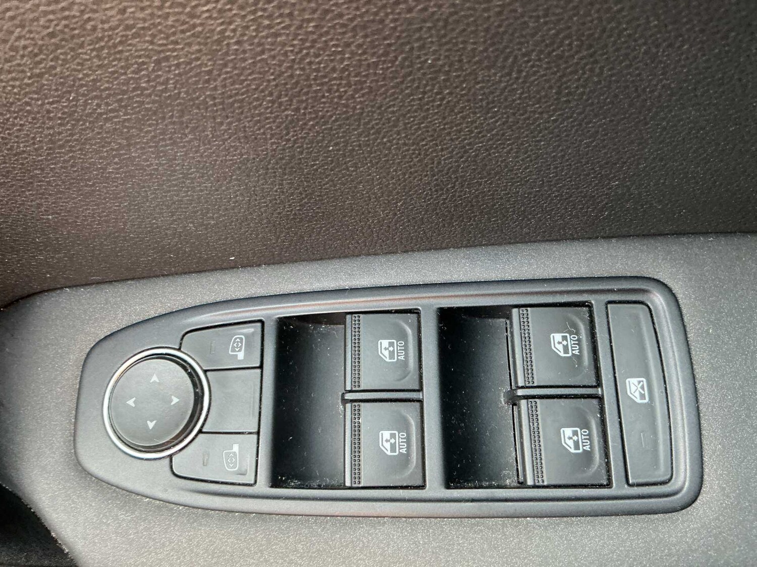 Used Renault Captur 2023 for sale - 78196015: Photo 20