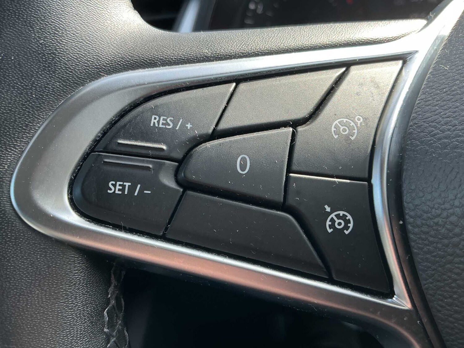 Used Renault Captur 2023 for sale - 78196015: Photo 24