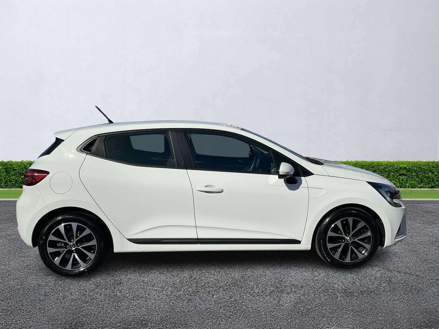 Used Renault Clio 2022 for sale - 78192813: Photo 3