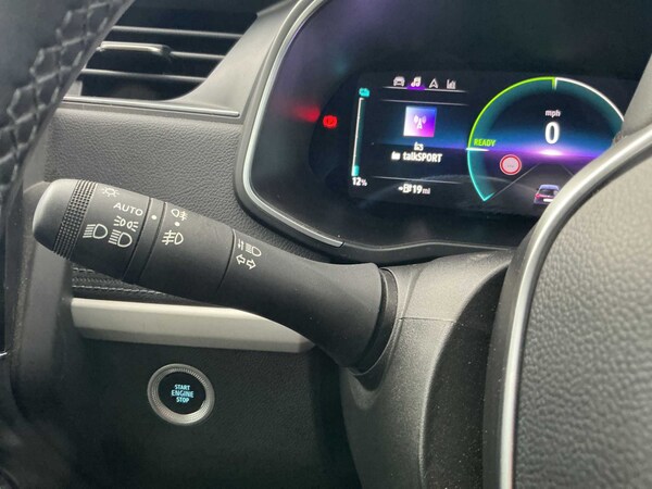 Used Renault Zoe 2023 for sale - 76329983: Photo 25