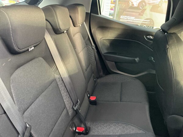 Used Renault Clio 2021 for sale - 76212100: Photo 15