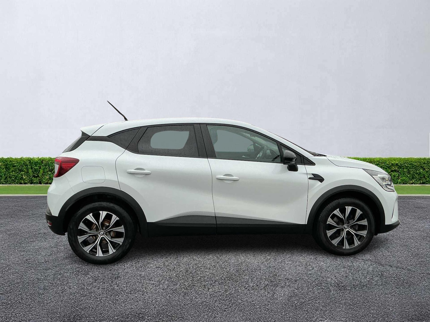 Used Renault Captur 2022 for sale - 76877959: Photo 3