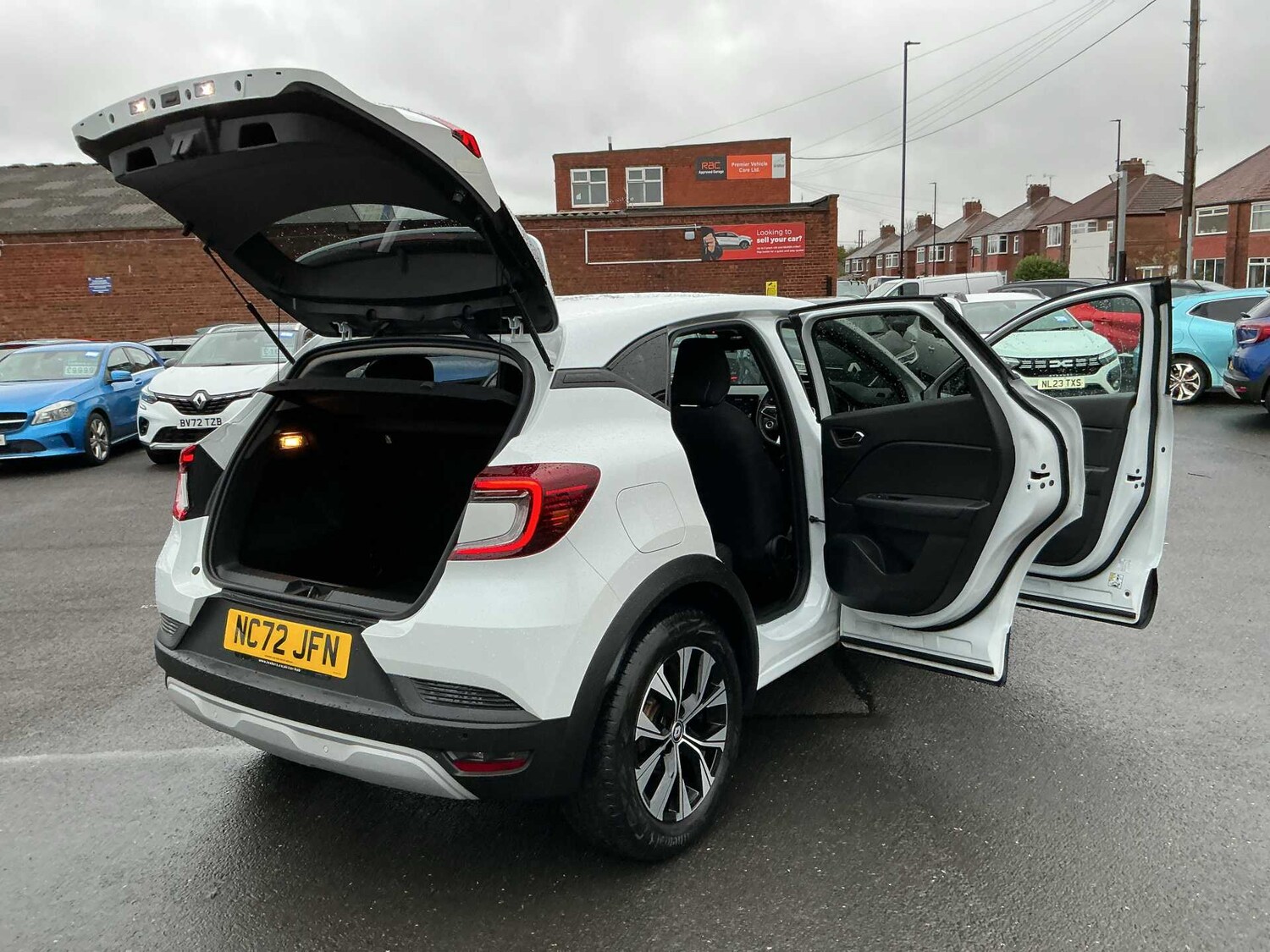 Used Renault Captur 2022 for sale - 76877959: Photo 32