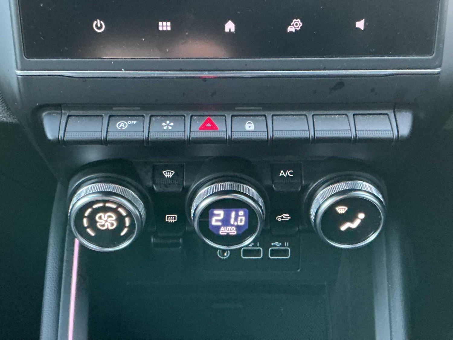 Used Renault Clio 2024 for sale - 77008320: Photo 11