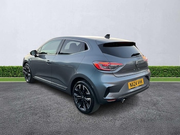 Used Renault Clio 2024 for sale - 77008320: Photo