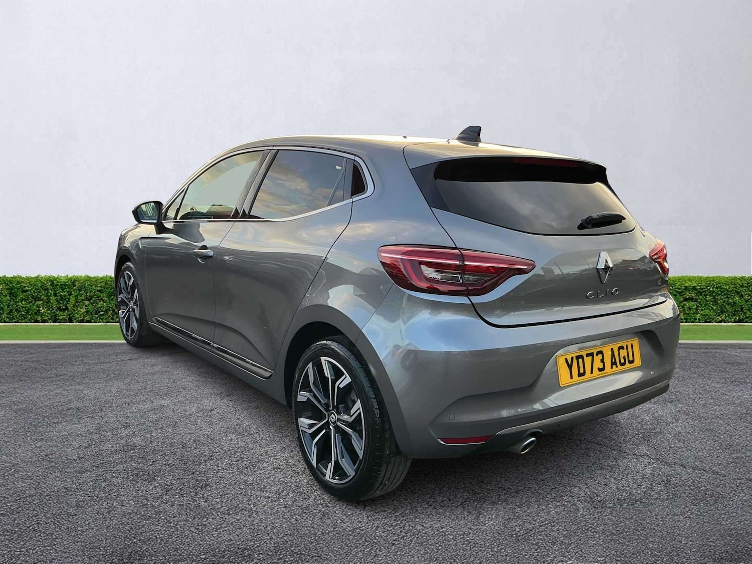 Used Renault Clio 2023 for sale - 77487677: Photo 2