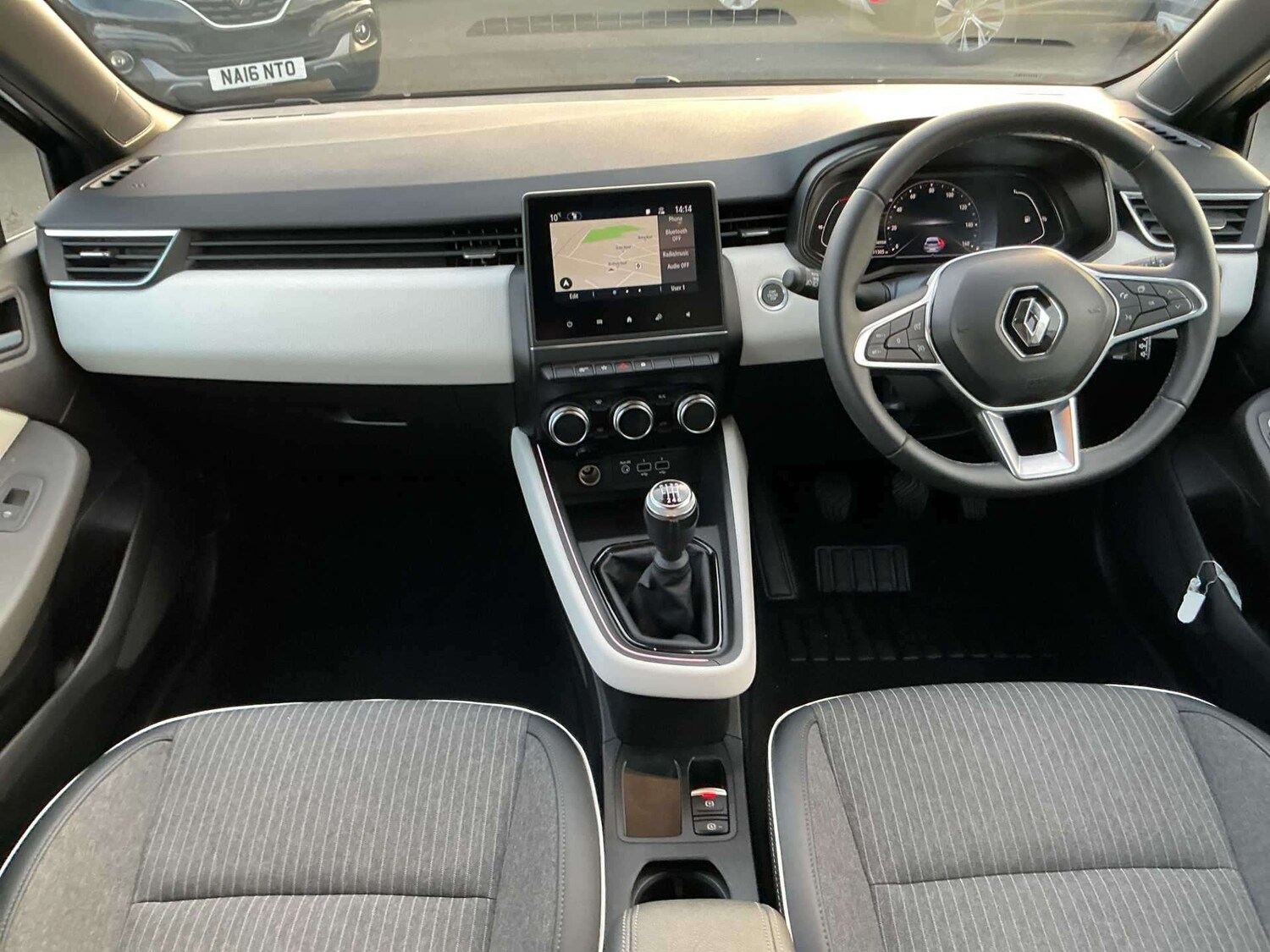 Used Renault Clio 2023 for sale - 77487677: Photo 8