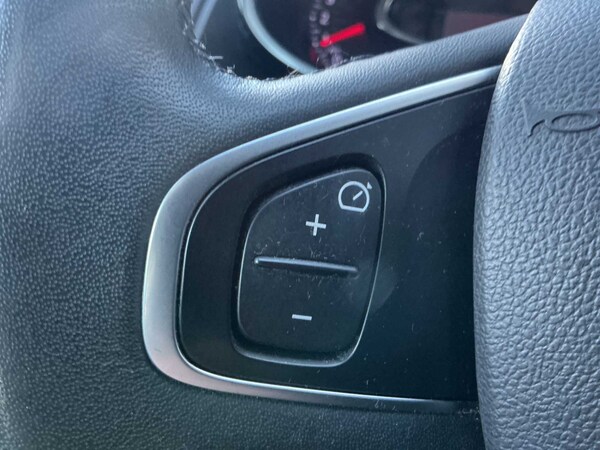 Used Renault Clio 2017 for sale - 76101425: Photo 24