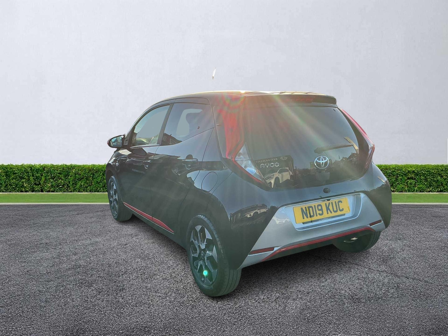 Used Toyota AYGO 2019 for sale - 76860078: Photo 2