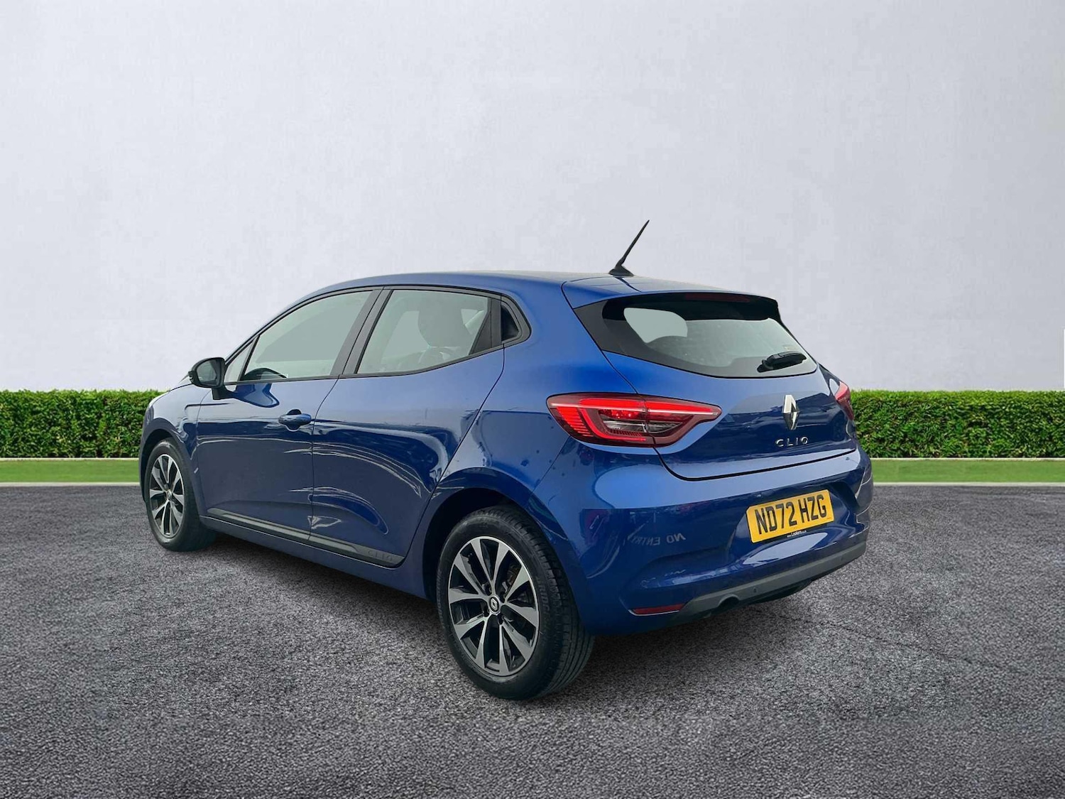 Used Renault Clio 2022 for sale - 76324627: Photo 2