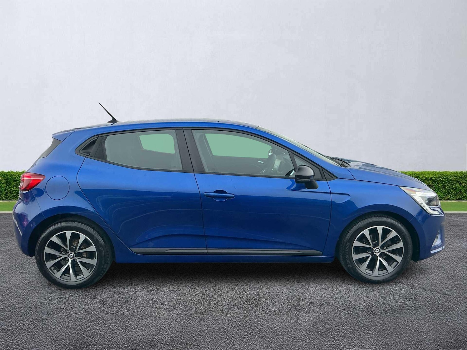 Used Renault Clio 2022 for sale - 76324627: Photo 3