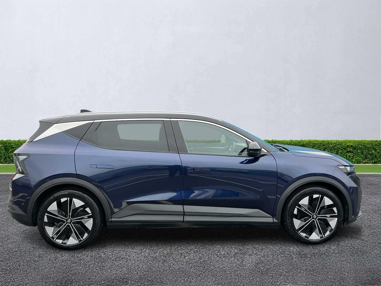 Used Renault Scenic E-Tech 2024 for sale - 77034593: Photo 3