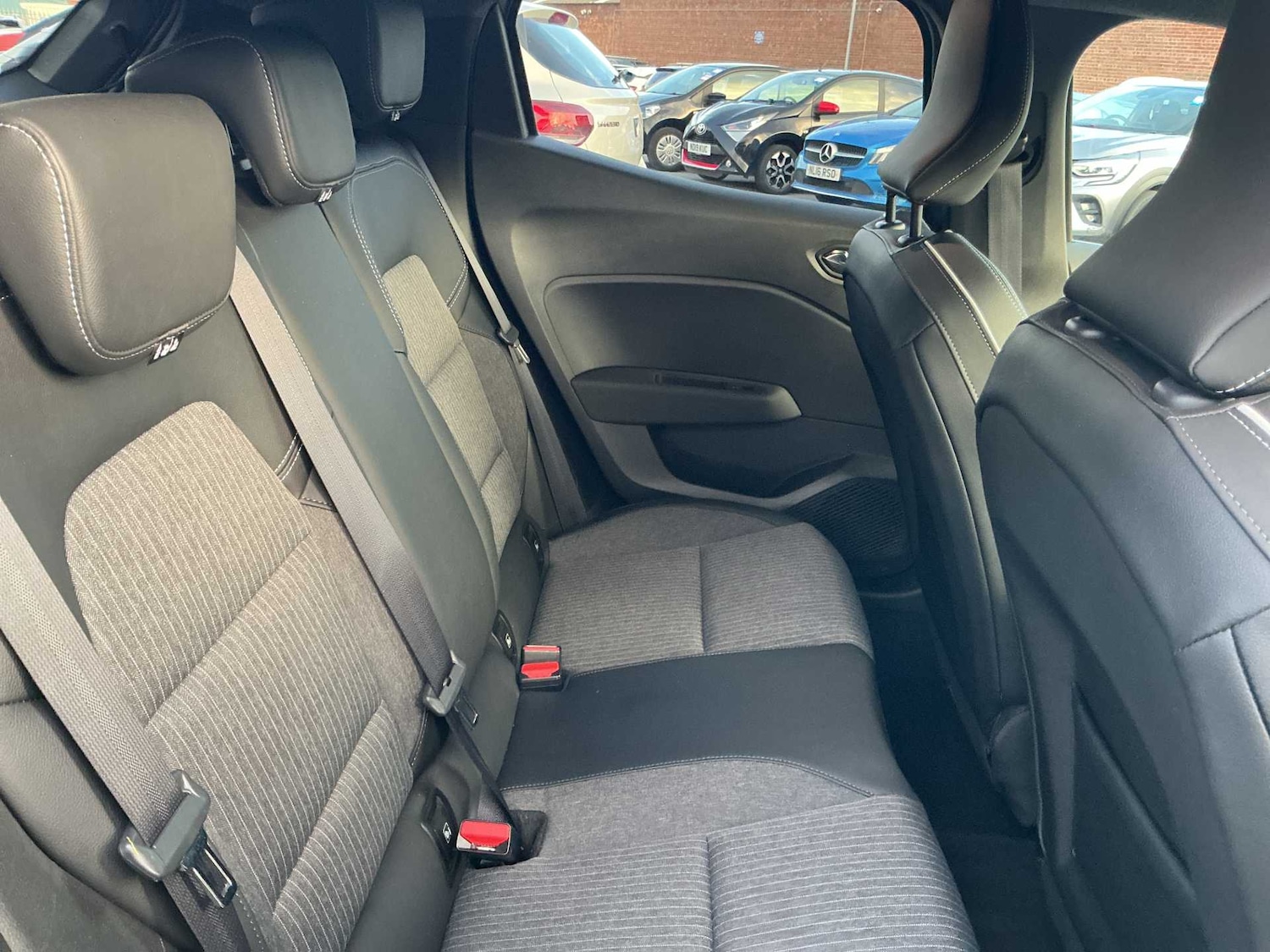 Used Renault Clio 2023 for sale - 76911269: Photo 15