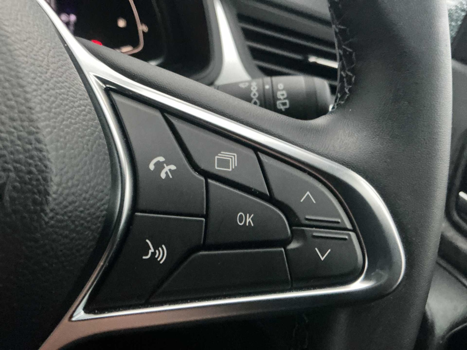 Used Renault Captur 2024 for sale - 76770083: Photo 23