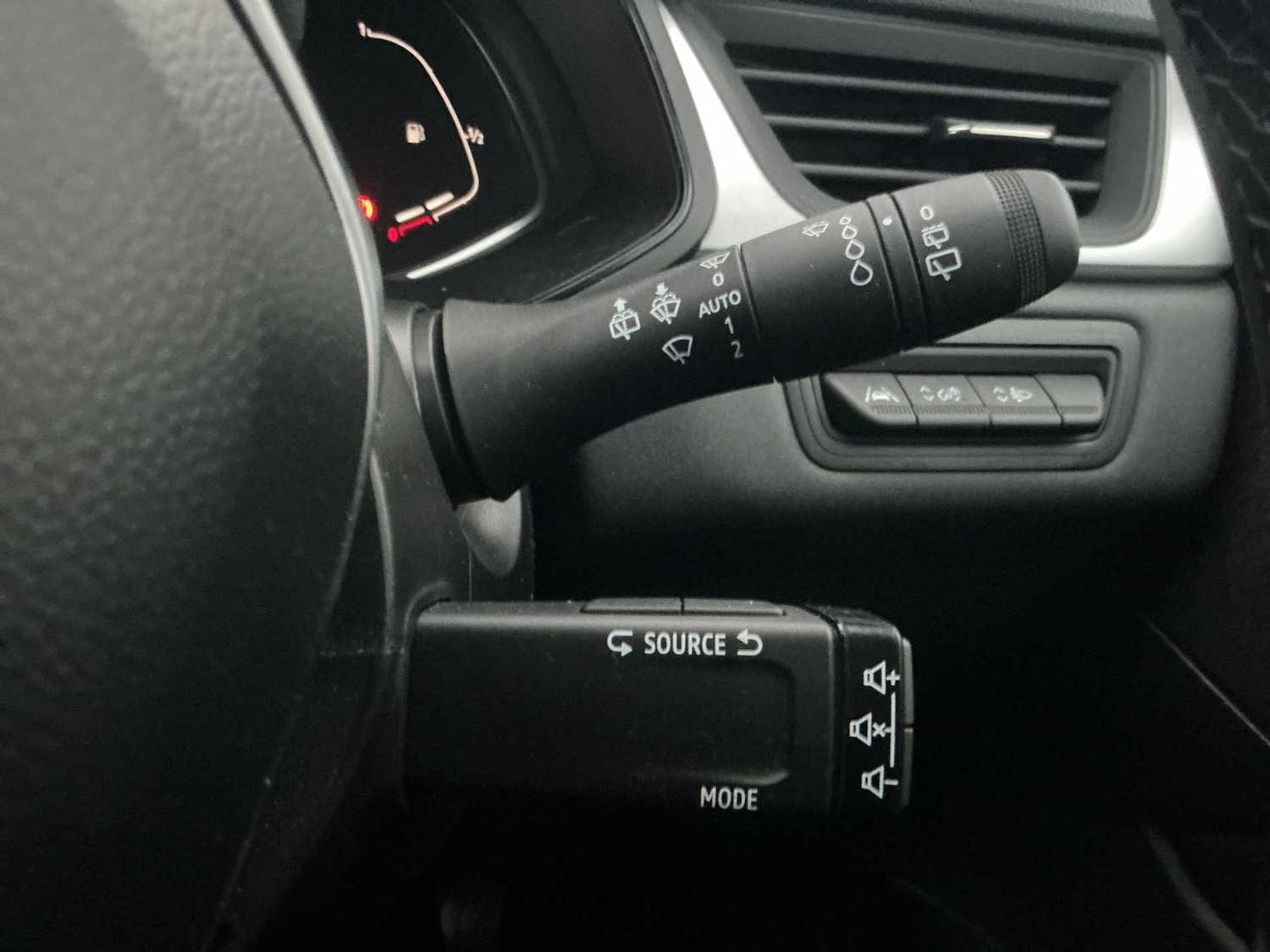 Used Renault Captur 2024 for sale - 76770083: Photo 26