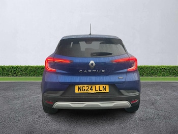 Used Renault Captur 2024 for sale - 76770083: Photo