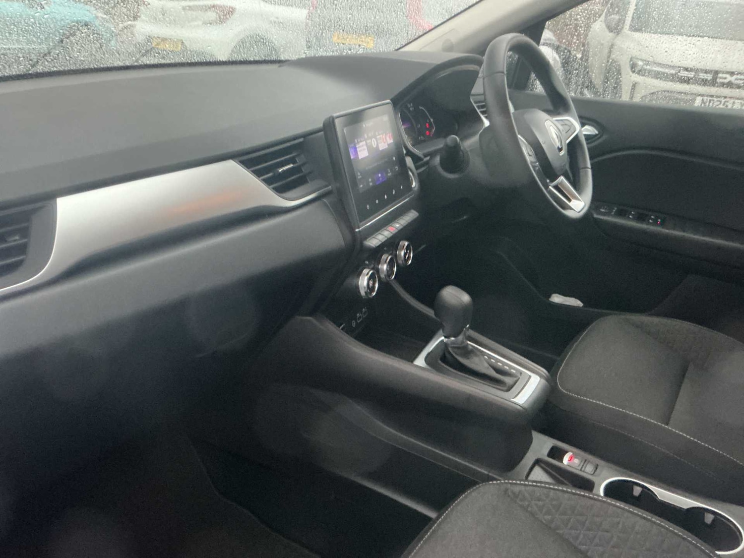 Used Renault Captur 2024 for sale - 76770083: Photo 7