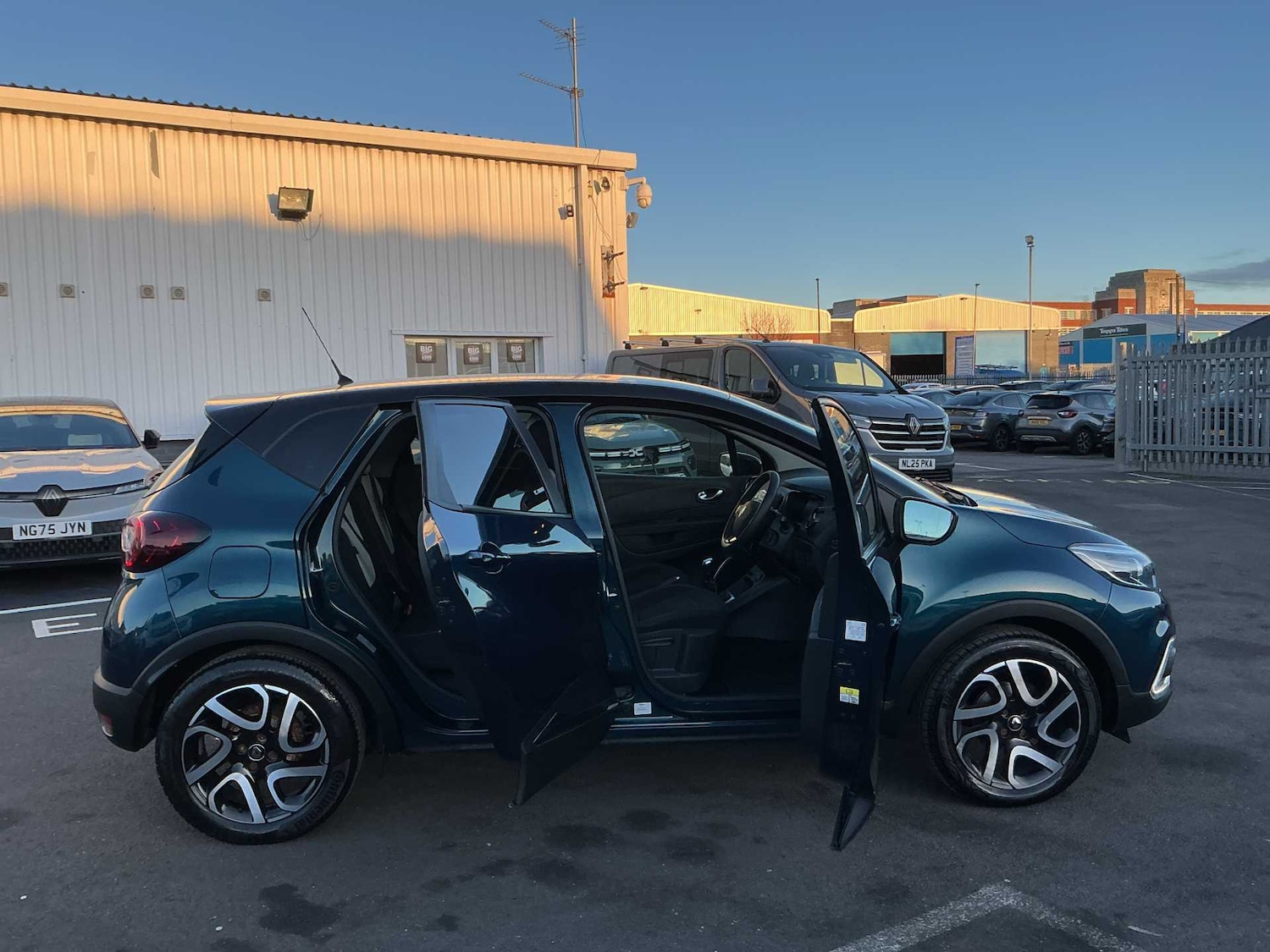 Used Renault Captur 2019 for sale - 77085528: Photo 31