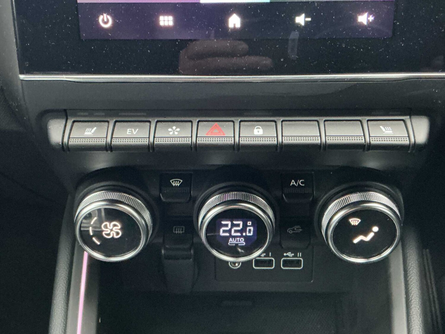 Used Renault Clio 2024 for sale - 76543036: Photo 11