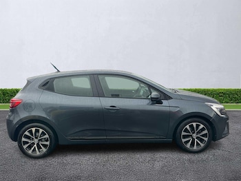 Used Renault Clio 2022 for sale - 76330021: Photo 3