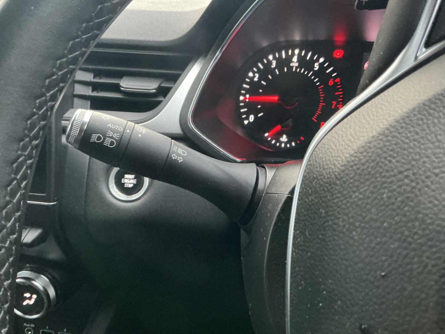 Used Renault Captur 2020 for sale - 76864032: Photo 25