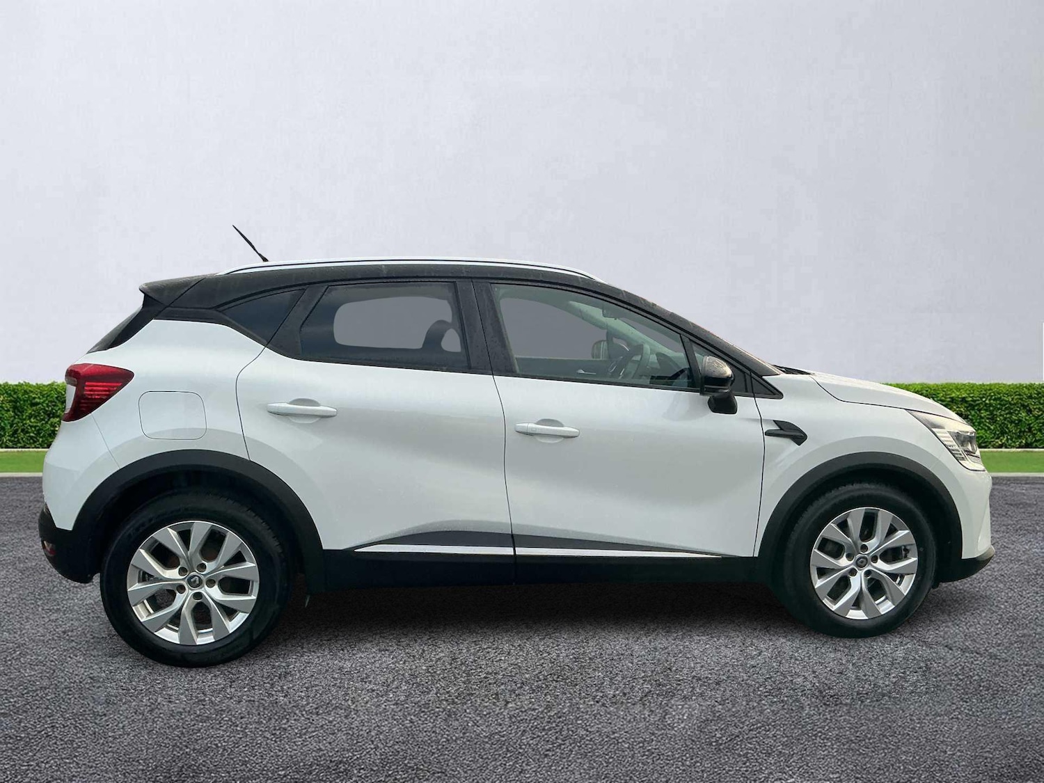 Used Renault Captur 2020 for sale - 76864032: Photo 3