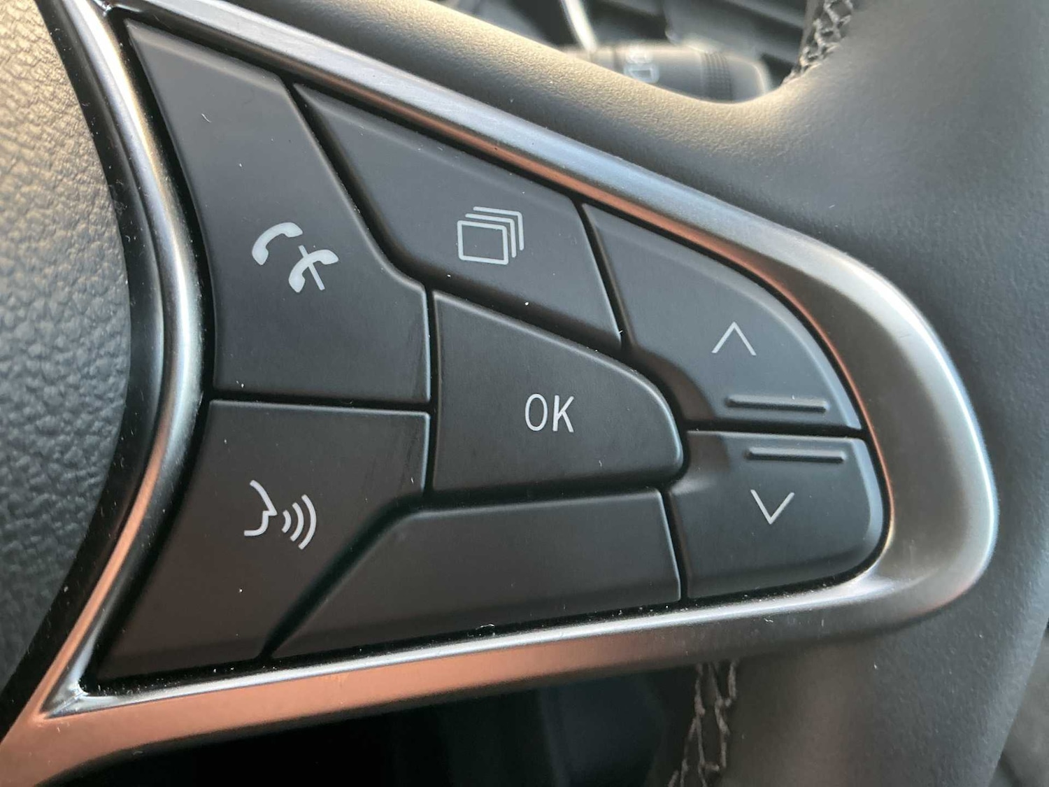 Used Renault Clio 2024 for sale - 76970012: Photo 23